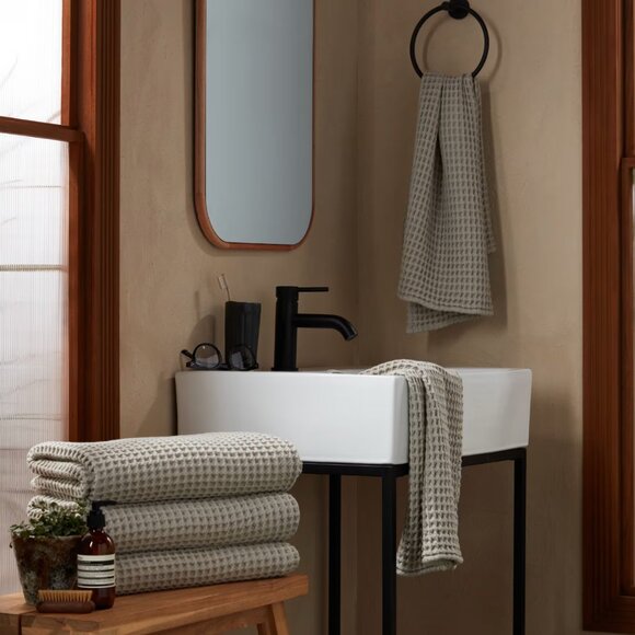 Parachute Waffle Hand Towel, in willow grey green color, NWT - Picture 10 of 10